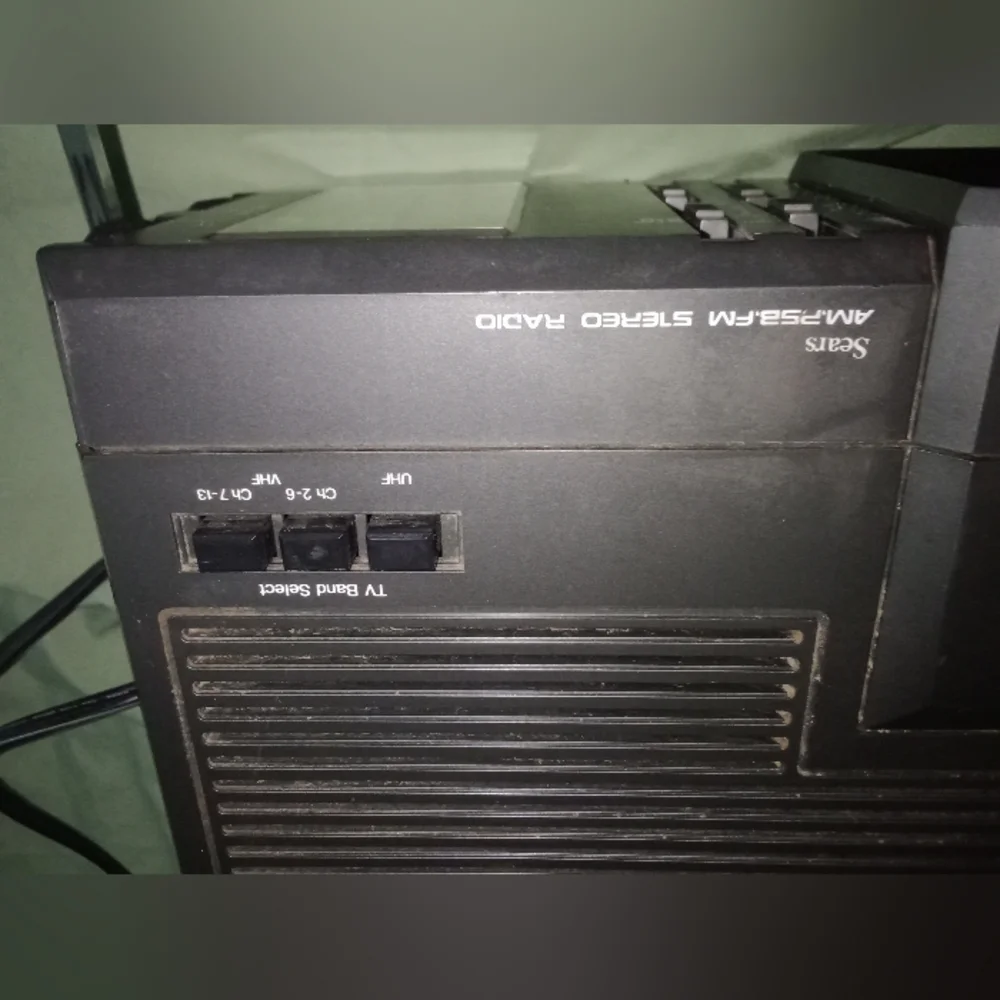 Vintage Sears Mini TV Radio 580 Portable Need Antenna Fixed